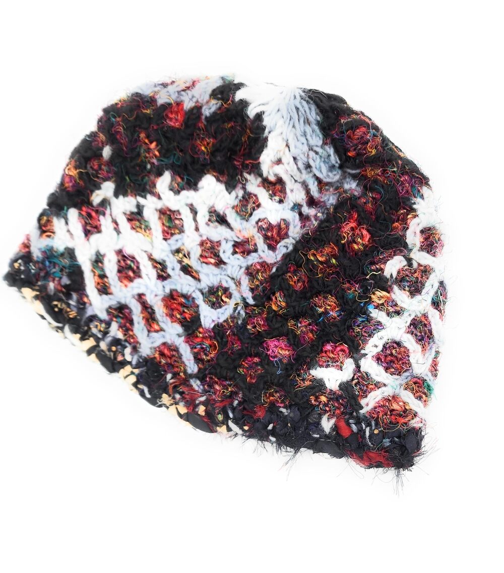 8293 Hand Knit Wool & Recycled Silk Warm Beanie Diamond Chain Detail Fleece